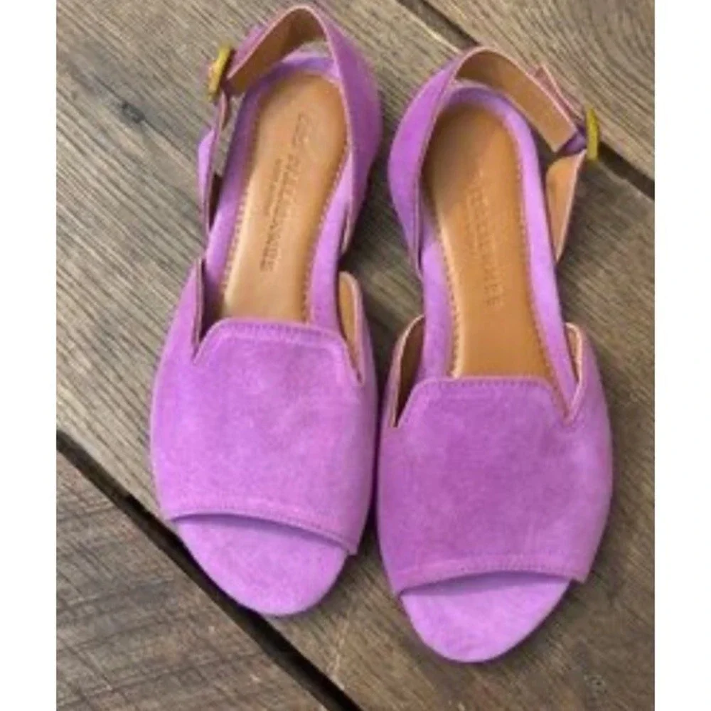NWOT Les Italiennes suede flat sandals size 40/9.5/10
